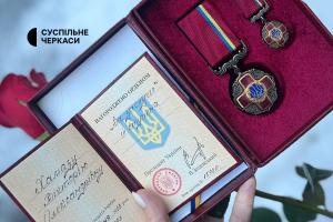 Кореспондентці Суспільне Черкаси Вікторії Хамазі вручили орден «За заслуги» ІІІ ступеня