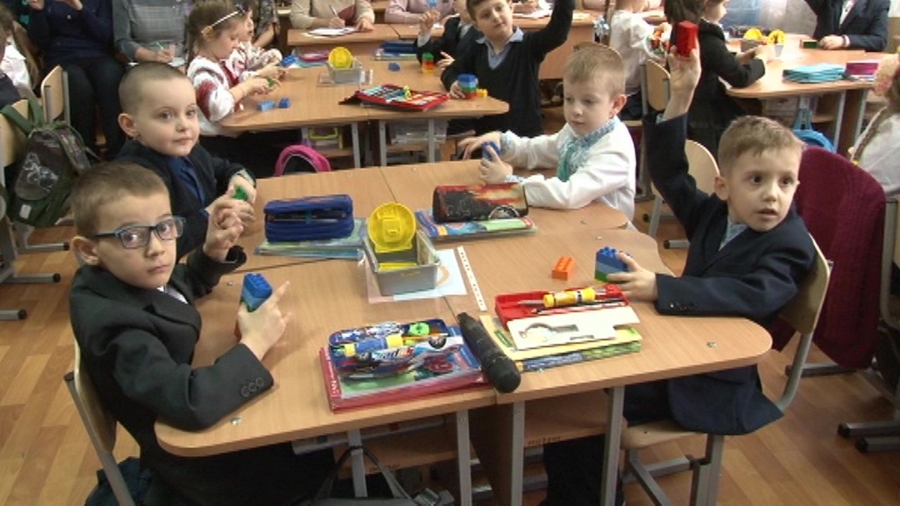 Як працювати в новій українській школі та зацікавити дітей навчали вчителів початкових класівна базі Черкаської школи №12 