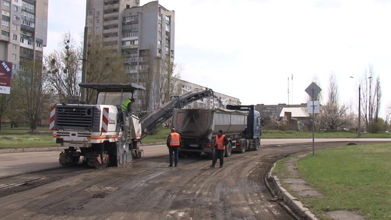 Сьогодні у Черкасах розпочали ремонтувати п’ять вулиць