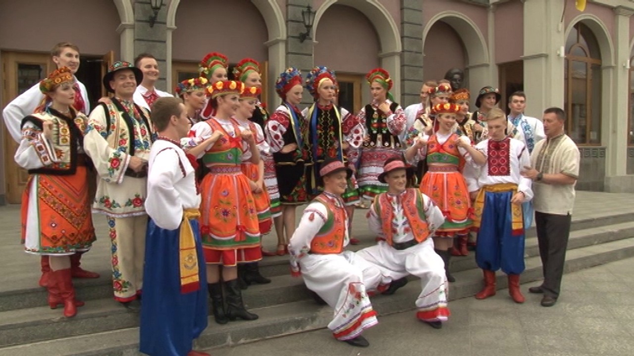 У Черкаса канадські українці танцювали задля благодійності